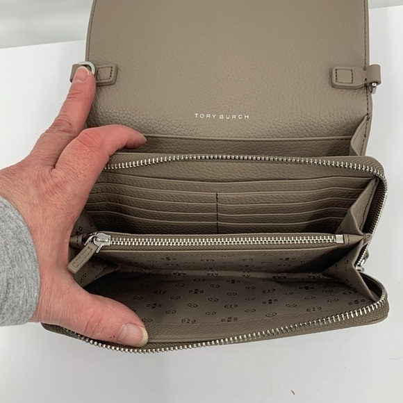 Tory Burch Thea flat crossbody wallet French gray clutch purse bag silver new - Picture 4 of 6